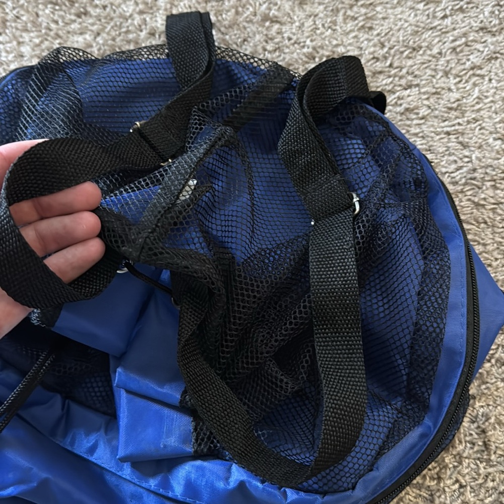 Blue Mesh Drawstring Cooler - Picture 4 of 13